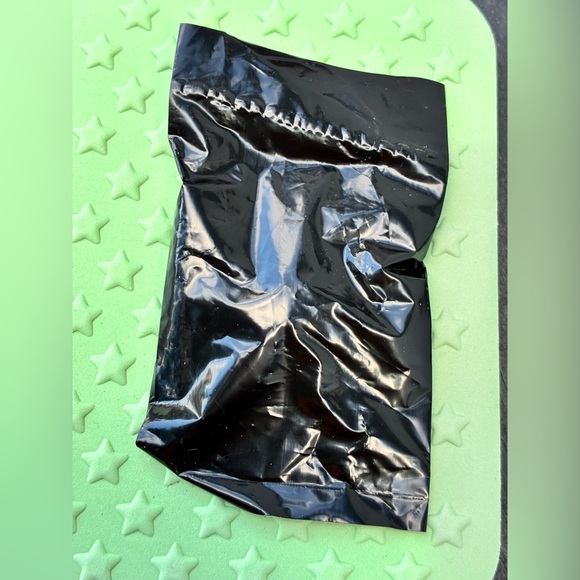 Disney Parks 2026 The Muppets Park Day Blind Box Pin Fozzi Bear - Picture 7 of 7